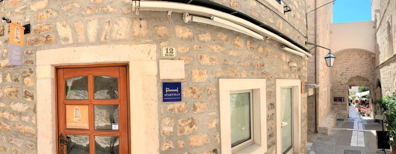 Rooms And Apartments Villa Town Gate Hvar Hvar Town Bagian luar foto