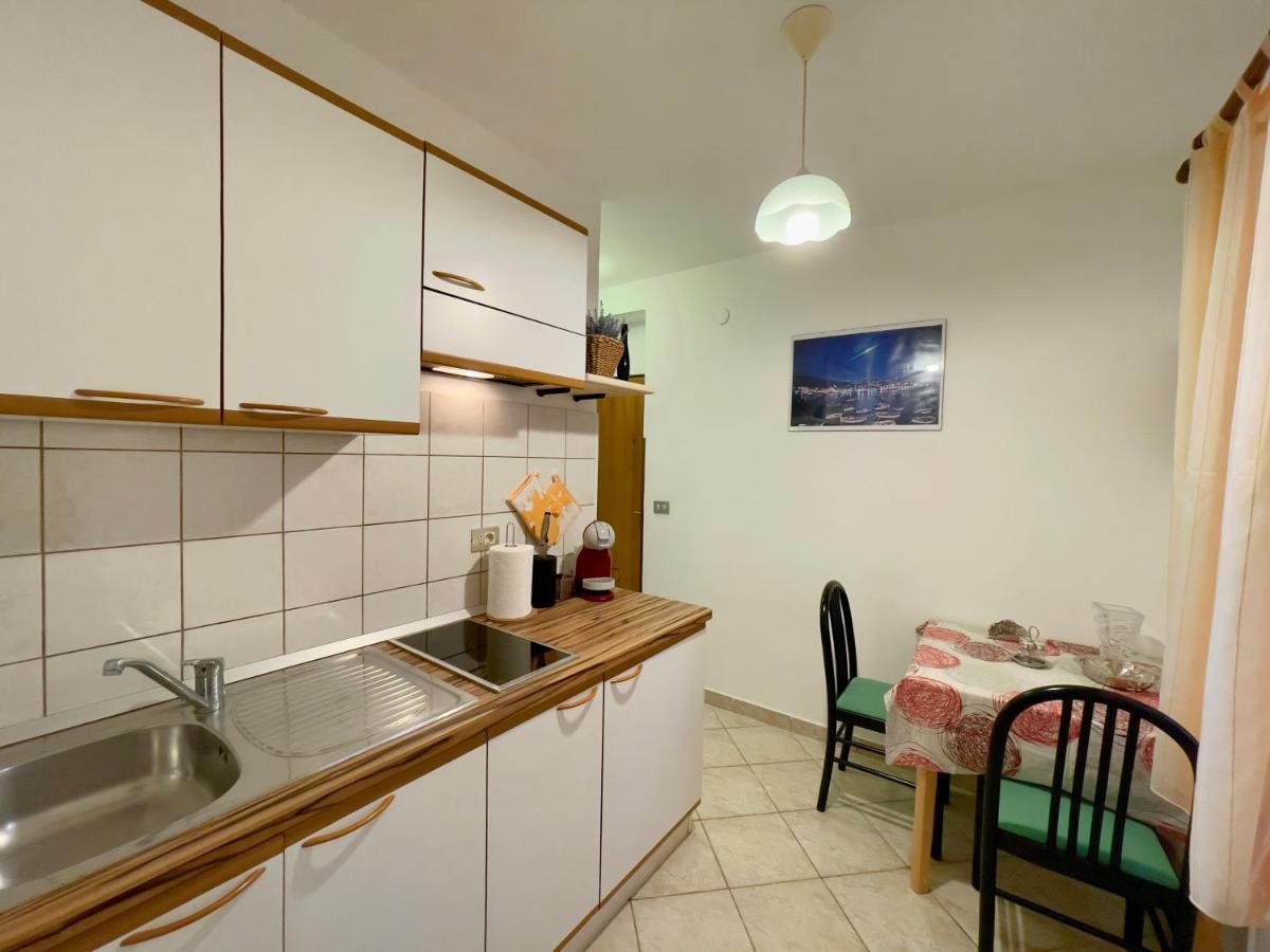 Rooms And Apartments Villa Town Gate Hvar Hvar Town Bagian luar foto