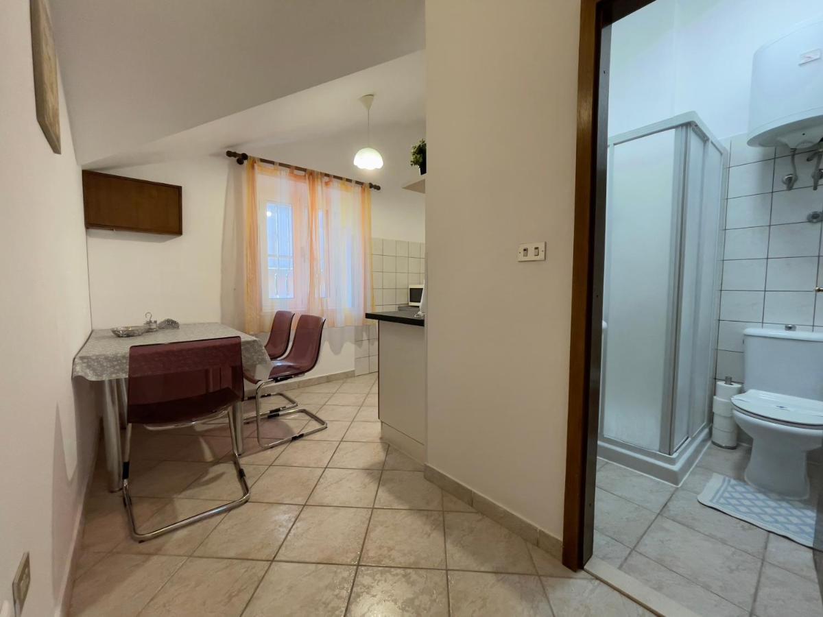 Rooms And Apartments Villa Town Gate Hvar Hvar Town Bagian luar foto