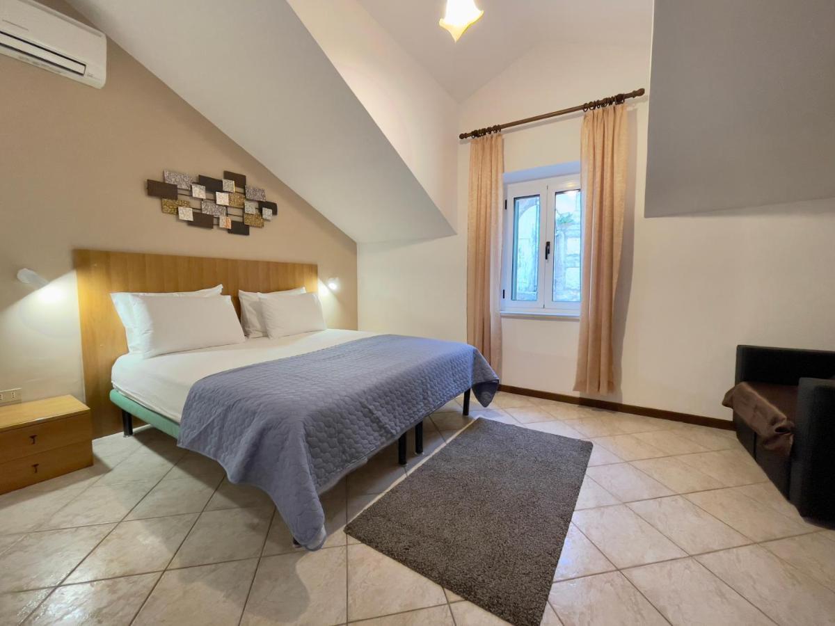 Rooms And Apartments Villa Town Gate Hvar Hvar Town Bagian luar foto