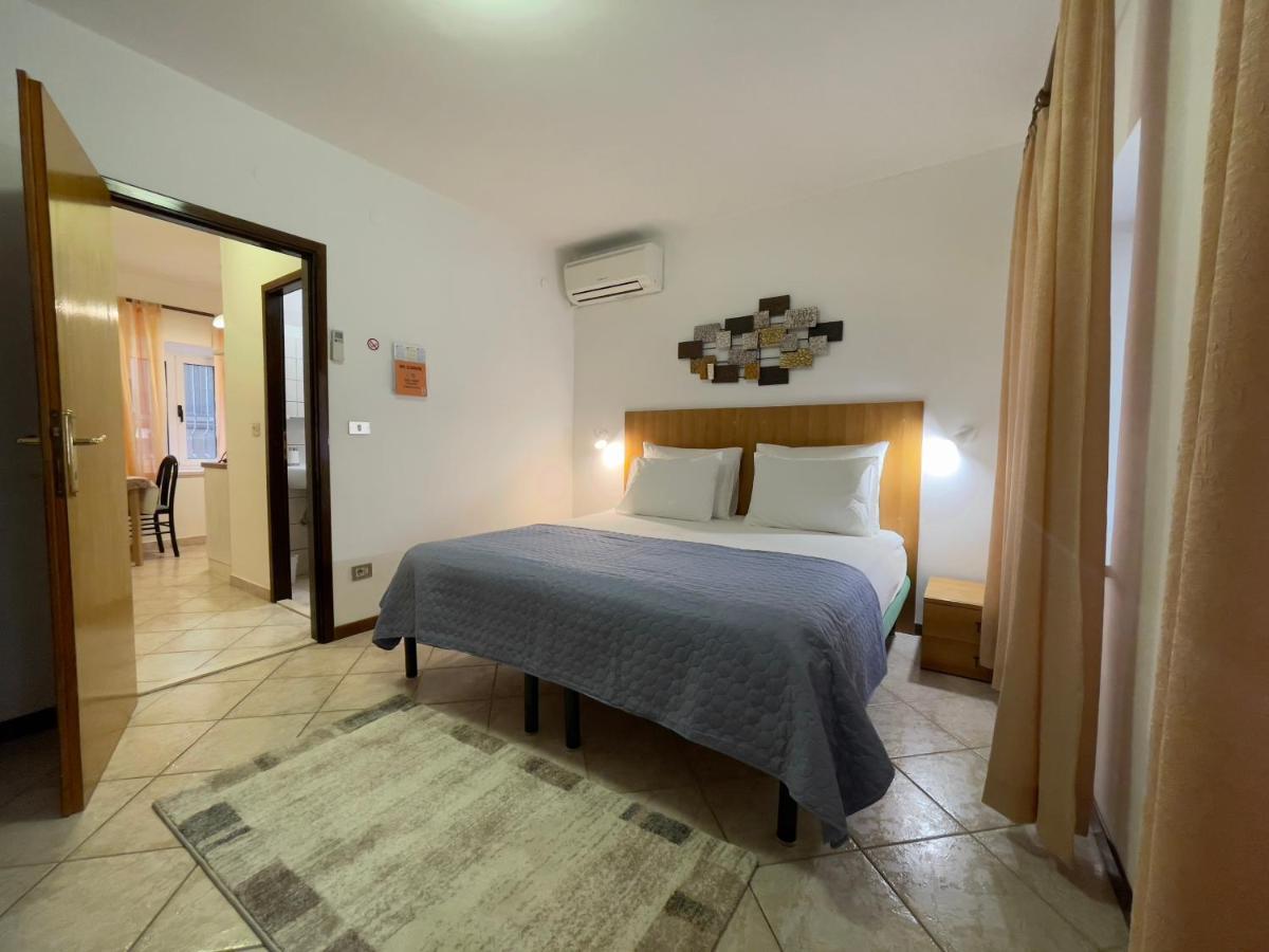 Rooms And Apartments Villa Town Gate Hvar Hvar Town Bagian luar foto